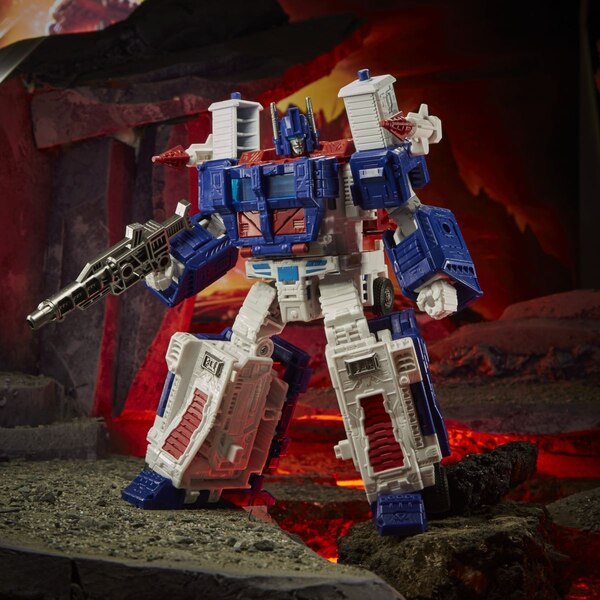 Transformers Kingdom Wave 2 Leader Ultra Magnus  (45 of 77)